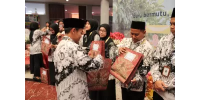 HUT PGRI KE-79