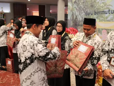 HUT PGRI 57