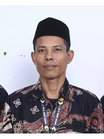4. Muhamad Holil